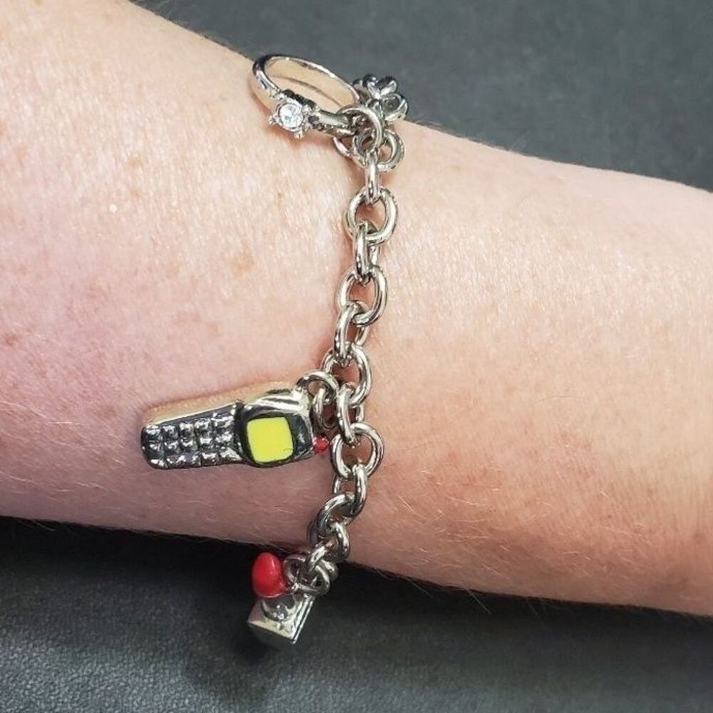 Silver tone Out on the Town charm bracelet 7.5"